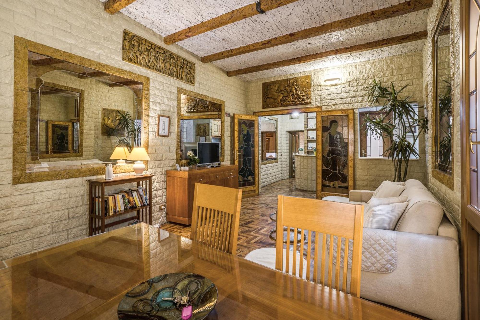 Apartment Fontana Di Trevi Charming Rom
